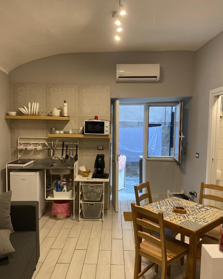 Ropelli Santa Chiara Apartment Napoli Exterior foto