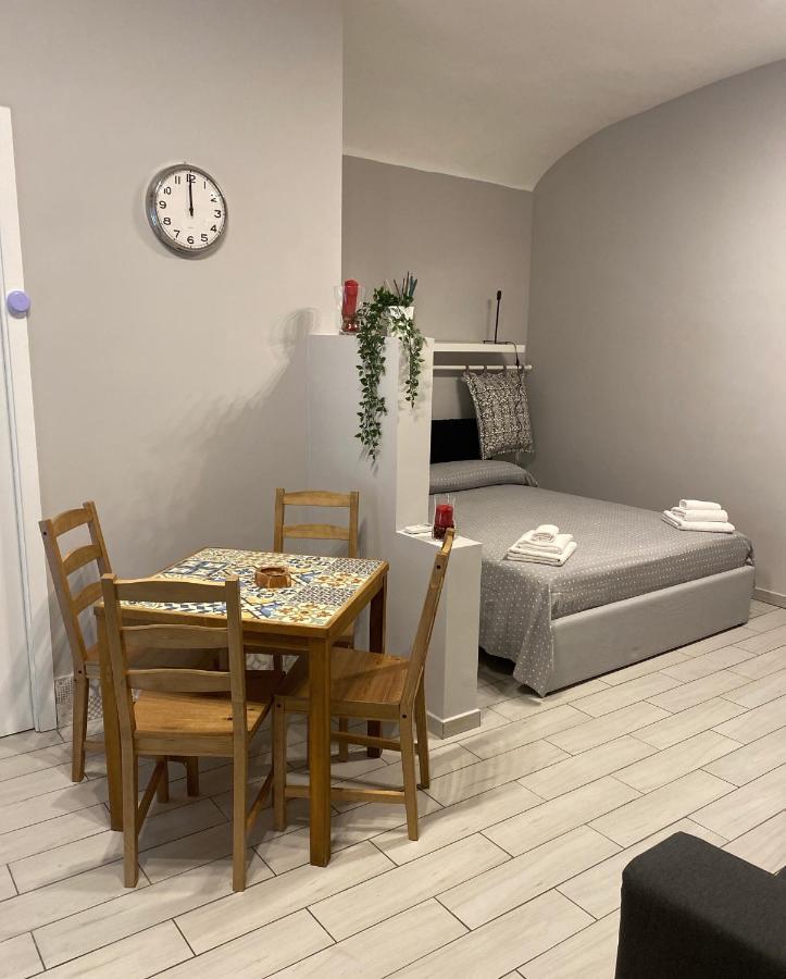 Ropelli Santa Chiara Apartment Napoli Exterior foto